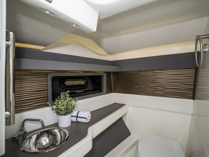 2024-SLX-310-Outboard-SXO310-head-01443