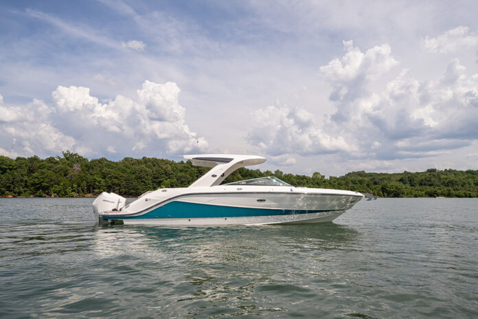 2024-SLX-310-Outboard-SXO310-starboard-profile-08146