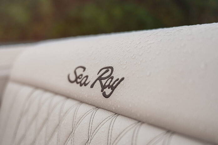 2024-SLX-350-SLX350-cockpit-seating-upholstery-08635