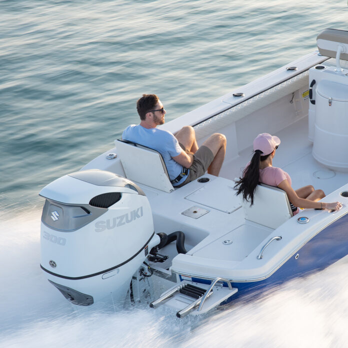 Suzuki_DF300B_QYN_Single_Carolina Skiff_Action_2