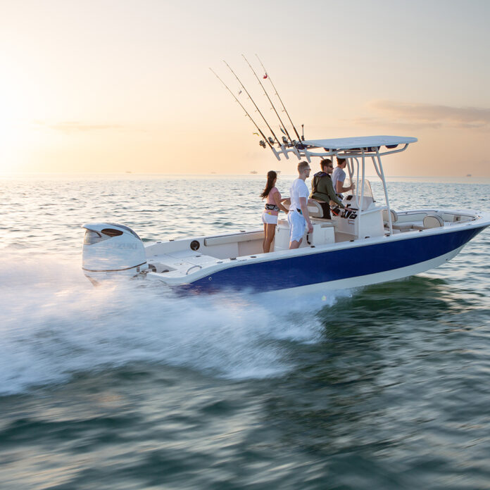 Suzuki_DF300B_QYN_Single_Carolina Skiff_Action_3