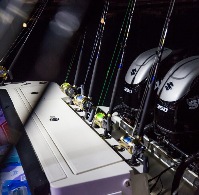 Suzuki_DF350A_YAY_Single_Rip Tide_Action_8