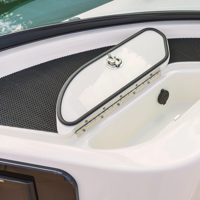 2025-SDX-250-Surf-SDS250-glove-box-01123