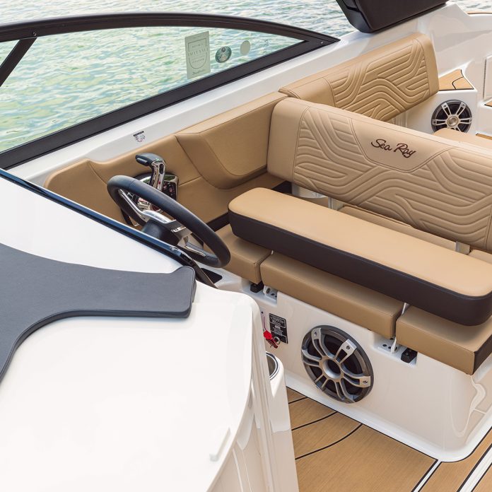 2025-SDX-250-Surf-SDS250-helm-seat-bolster-up-01135