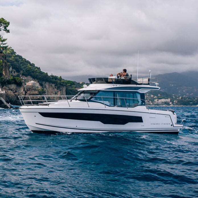 ©JEAN-BAPTISTE D'ENQUIN - JEANNEAU - MERRY FISHER 1095