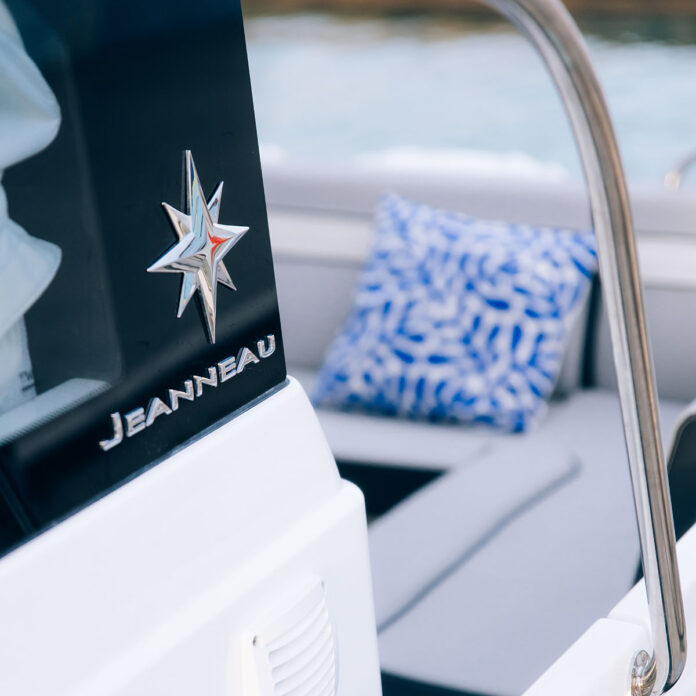 ©JEAN-BAPTISTE D'ENQUIN - JEANNEAU - MERRY FISHER 1095